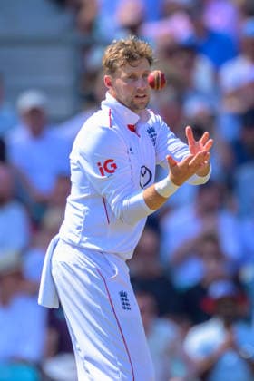 LONDON, ENGLAND JUNE 19 - Joe Root of England during Day Three of the 2nd Rothesay Test Match game between England and New Zealand at Kia Oval on June 19, 2026 in London , England . (Photo by Keeran Marquis Sports Press Photo)  Copyright: xKeeranxMarquis SPPx Sportspressphoto_SPR170883