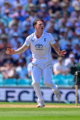 LONDON, ENGLAND JUNE 19 - Sonny Baker of England reacts during Day Three of the 2nd Rothesay Test Match game between England and New Zealand at Kia Oval on June 19, 2026 in London , England . (Photo by Keeran Marquis Sports Press Photo)  Copyright: xKeeranxMarquis SPPx Sportspressphoto_SPR170888