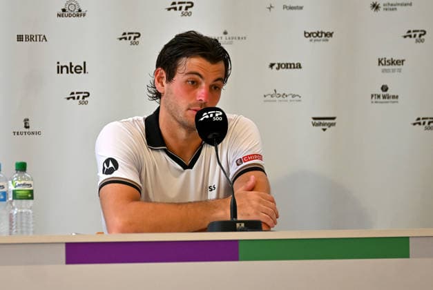Taylor Fritz (USA) waehrend einer Pressekonferenz TERRA WORTMANN Open 2026, Tennis, ATP, Tennis Herren Tennis Herren 500, Turnier, Hauptfeld, Viertelfinale, 19.06.2026, TERRA WORTMANN Open 2026, Tennis, ATP, Tennis Herren 500, Turnier, Hauptfeld, Viertelfinale, 19.06.2026 Halle