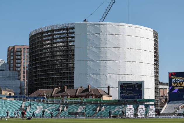 England v New Zealand - 2nd Rothesay Test Match: Day Three The old gas tower is covered in scaffolding as it undergoes restoration during the 2nd Rothesay Test Match Day 3 between England and New Zealand at The Kia Oval in London, United Kingdom, on June 19, 2026. London London United Kingdom  Copyright: xNewsxImagesx originalFilename:cosgrove-2ndrothe260619_npTkN.jpg