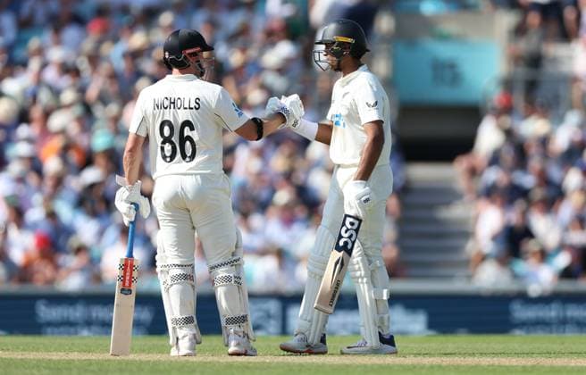 Henry Nicholls and Rachin Ravindra of New Zealand bump fists England v New Zealand, Second Test, Day Three, Rothesay Test Match Series, Cricket, The Kia Oval, London, UK - 19 Jun 2026London Kia Oval United Kingdom EDITORIAL USE ONLY No use with unauthorised audio, video, data, fixture lists, club league logos or live services. Online in-match use limited to 120 images, no video emulation. No use in betting, games or single club league player publications.  Copyright: xKieranxMcManus Shutterstockx 16928963aw