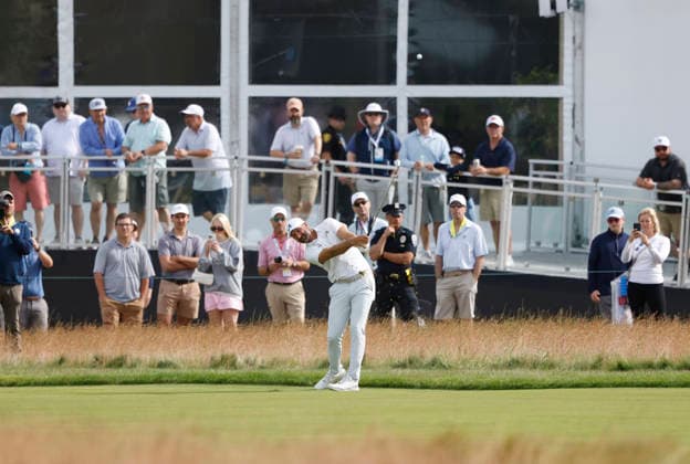 Dustin Johnson hits an approach shot to the 4th green during the second round of the 126th U.S. Open Golf Championship at Shinnecock Hills Golf Club in Southampton, NY, on Friday, June 19, 2026.  NYC20260619812 JOHNxANGELILLO