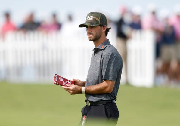 Amateur Ryder Cowan prepares to putt on the 9th green during the second round of the 126th U.S. Open Golf Championship at Shinnecock Hills Golf Club in Southampton, NY, on Friday, June 19, 2026.  NYC20260619816 JOHNxANGELILLO