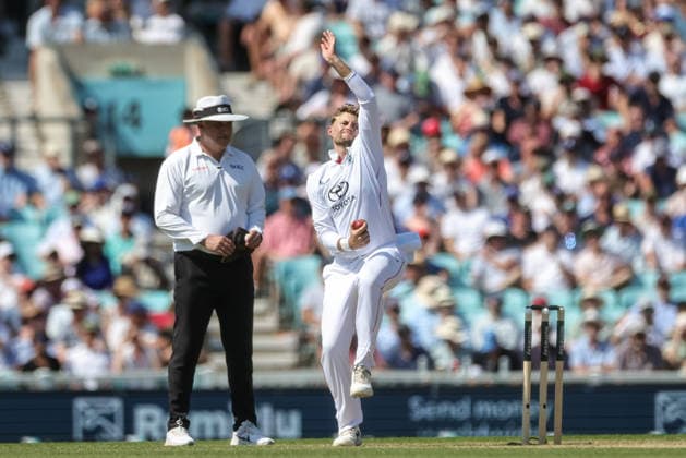 England v New Zealand - 2nd Rothesay Test Match: Day Three England captain Joe Root delivers the ball during the second Rothesay Test Match, Day 3, between England and New Zealand at The Kia Oval in London, United Kingdom, on June 19, 2026. London London United Kingdom  Copyright: xNewsxImagesx originalFilename:cosgrove-2ndrothe260619_npocT.jpg