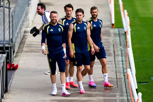 260619 Mattias Svanberg, Hjalmar Ekdal, goalkeeper Viktor Johansson and Jesper Karlström of the Swedish national football team at a training session during day 9 of the FIFA World Cup, WM, Weltmeisterschaft, Fussball 2026 on June 19, 2026 in Houston. Photo: Ludvig Thunman BILDBYRAN kod LT PA1243 fotboll football soccer fotball vm fotbolls-vm fotball-vm fotbolls-vm 2026 fifa world cup 2026 träning practice training sverige sweden sverige a day 9 bbeng