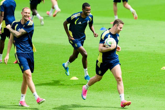 260619 Gustaf Nilsson and Alexander Isak of the Swedish national football team at a training session during day 9 of the FIFA World Cup, WM, Weltmeisterschaft, Fussball 2026 on June 19, 2026 in Houston. Photo: Ludvig Thunman BILDBYRAN kod LT PA1243 fotboll football soccer fotball vm fotbolls-vm fotball-vm fotbolls-vm 2026 fifa world cup 2026 träning practice training sverige sweden sverige a day 9 bbeng