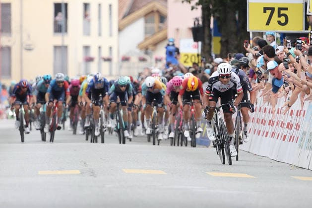 19.06.2026 Bad Ragaz , SCHWEIZ, Tour de Suisse 3.Etappe Bad Ragaz - Bad Ragaz Sieger Jhonatan Manuel Narvaez Prado ECU Team UAE Emirates (Rechts)
