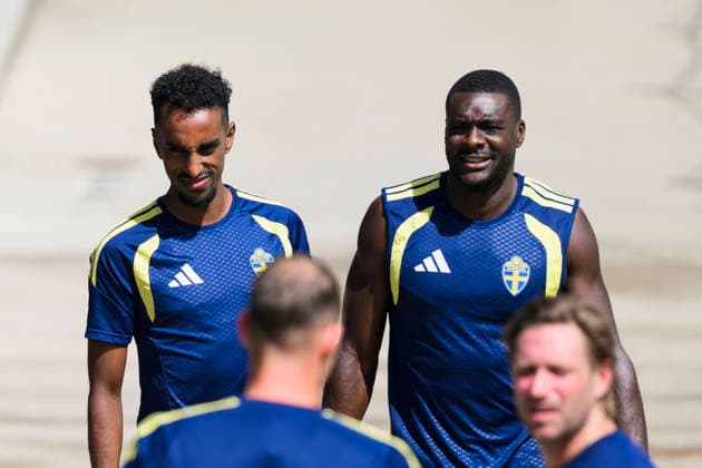 260619 Taha Ali and Ken Sema of the Swedish national football team at a training session during day 9 of the FIFA World Cup, WM, Weltmeisterschaft, Fussball 2026 on June 19, 2026 in Houston. Photo: Ludvig Thunman BILDBYRAN kod LT PA1243 fotboll football soccer fotball vm fotbolls-vm fotball-vm fotbolls-vm 2026 fifa world cup 2026 träning practice training sverige sweden sverige a day 9 bbeng