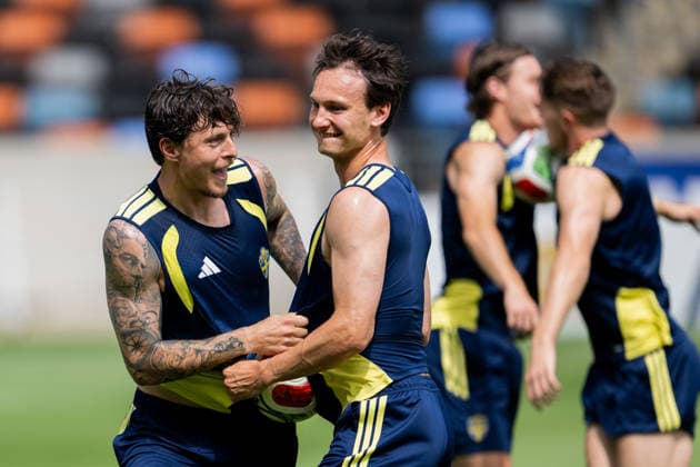 260619 Victor Nilsson Lindelöf and Hjalmar Ekdal of the Swedish national football team at a training session during day 9 of the FIFA World Cup, WM, Weltmeisterschaft, Fussball 2026 on June 19, 2026 in Houston. Photo: Petter Arvidson BILDBYRAN kod PA PA1243 fotboll football soccer fotball vm fotbolls-vm fotball-vm fotbolls-vm 2026 fifa world cup 2026 träning practice training sverige sweden sverige a day 9 bbeng
