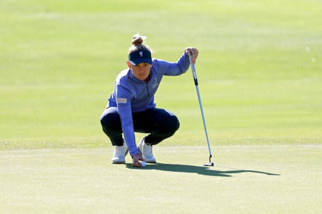 Meijer LPGA, Golf Damen Classic by Simply Give Belmont, MI - JUNE 19: Jessica Porvasnik of Ohio lines up her putt on the 4th green during the second round of the Meijer LPGA Classic by Simply Give at Blythefield Country Club on June 19, 2026 in Belmont, Michigan. Belmont Michigan United States  Copyright: xAmyxLemusx originalFilename:lemus-meijerlp260619_npIbv.jpg