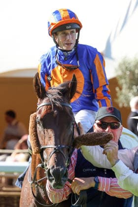 19.06.2026, Ascot, Windsor, GBR - Causeway with Ryan Moore up after winning the King Edward VII Stakes. Ascot racecourse. (Pferd, Jockey, Causeway, Moore, Sieg) 260619D575ROYAL_ASCOT.JPG