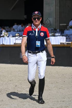 Jorge Matte Capdevila (Scandiavian Vikings) en reconnaissance du prix GCL of Paris - Round 1 Team Competition presented by Turkish Airlines lors du 12ème édition Longines Paris Eiffel Jumping au pied de la Tour Eiffel sur le Champ-de-Mars à Paris le 19 juin 2026 Perusseau Veeren Bestimage Recognition of the GCL of Paris prize - Round 1 Team Competition presented by Turkish Airlines during the 12th edition of the Longines Paris Eiffel Jumping at the foot of the Eiffel Tower on the Champ-de-Mars in Paris on June 19, 2026 Paris France  Copyright: xVeeren-Perusseau BestimagexVeeren-Perusseau Bestimagex