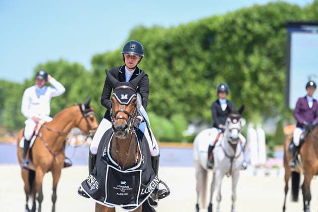 Philippa Ammann 1ère sur Cascalretto lors de la remise du Prix Selman Marrakech de la 12ème édition Longines Paris Eiffel Jumping au pied de la Tour Eiffel sur le Champ-de-Mars à Paris, France, le 19 juin 2026. Perusseau-Veeren Bestimage Selman Marrakech Prize during the 12th edition of the Longines Paris Eiffel Jumping at Champ-de-Mars near Eiffel Tower in Paris, France, on June 19, 2026. Paris France  Copyright: xPerusseau-Veerenx xBestimagexPerusseau-Veerenx xBestimagex