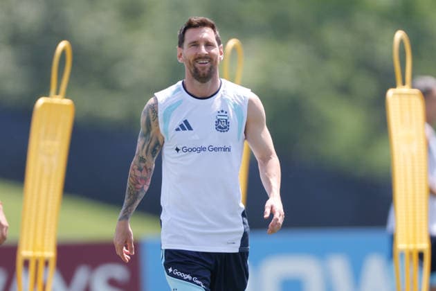 Argentina s striker Leo Messi takes part in a training session in Kansas City, United States, 19 June 2026. Argentina will face Austria in their 2026 World Cup Group J soccer match on 22 June. Argentina s training session !ACHTUNG: NUR REDAKTIONELLE NUTZUNG!  Copyright: xJUANxIGNACIOxRONCORONIx GRAF1616 20260619-55020649987_1