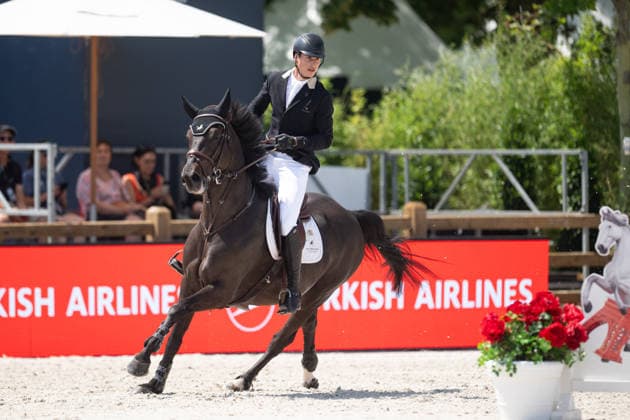 Thibault Philippaerts sur Pittman V H Lilleveld pendant le prix CSI5 1.60m GCL Individual Competition Presenté par Evian lors du 12ème édition Longines Paris Eiffel Jumping au pied de la Tour Eiffel sur le Champ-de-Mars à Paris, France, le 19 juin 2026. Perusseau-Veeren Bestimage CSI5 1.60m GCL Individual Competition prize presented by Evian at the 12th Longines Paris Eiffel Jumping event at the foot of the Eiffel Tower on the Champ-de-Mars in Paris, France, on June 19, 2026 Paris France  Copyright: xVeeren-Perusseau BestimagexVeeren-Perusseau Bestimagex