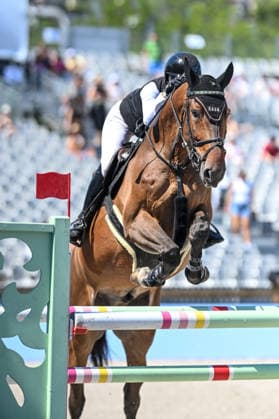 Isabelle Strom sur DIAMANT DE DEMET participe au Prix Selman Marrakech de de la 12ème édition Longines Paris Eiffel Jumping au pied de la Tour Eiffel sur le Champ-de-Mars à Paris, France, le 19 juin 2026. Perusseau-Veeren Bestimage Selman Marrakech Prize during the 12th edition of the Longines Paris Eiffel Jumping at Champ-de-Mars near Eiffel Tower in Paris, France, on June 19, 2026. Paris France  Copyright: xPerusseau-Veerenx xBestimagexPerusseau-Veerenx xBestimagex
