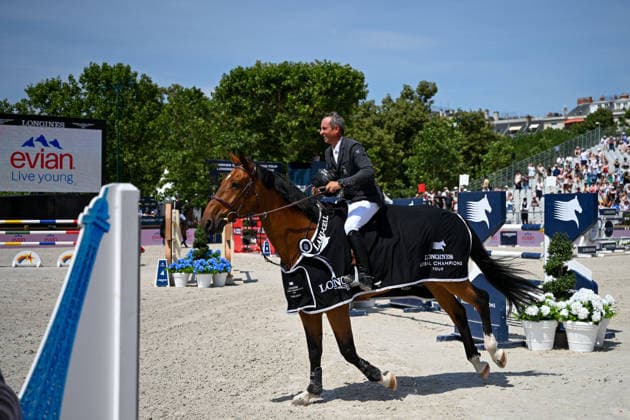 Julien Epaillard Sur Le Coultre De Muze (1er prix) - Remise du prix CSI5 1.60m GCL Individual Competition Presenté par Evian lors du 12ème édition Longines Paris Eiffel Jumping au pied de la Tour Eiffel sur le Champ-de-Mars à Paris le 19 juin 2026. Perusseau Veeren Bestimage Presentation of the CSI5 1.60m GCL Individual Competition prize presented by Evian during the 12th edition of the Longines Paris Eiffel Jumping at the foot of the Eiffel Tower on the Champ-de-Mars in Paris on June 19, 2026. Paris France  Copyright: xVeeren-Perusseau BestimagexVeeren-Perusseau Bestimagex