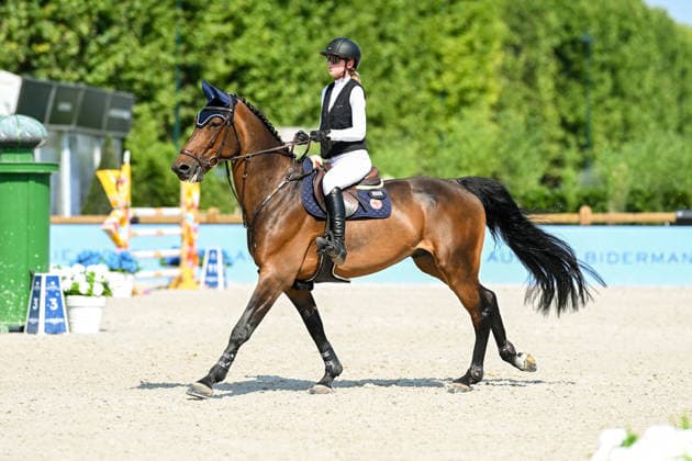 Raphaella Guerrand-Hermès sur RAPHAELLA GUERRAND-HERMES participe au Prix Lagree France de de la 12ème édition Longines Paris Eiffel Jumping au pied de la Tour Eiffel sur le Champ-de-Mars à Paris, France, le 19 juin 2026. Perusseau-Veeren Bestimage Lagree France Prize during the 12th edition of the Longines Paris Eiffel Jumping at Champ-de-Mars near Eiffel Tower in Paris, France, on June 19, 2026. Paris France  Copyright: xPerusseau-Veerenx xBestimagexPerusseau-Veerenx xBestimagex