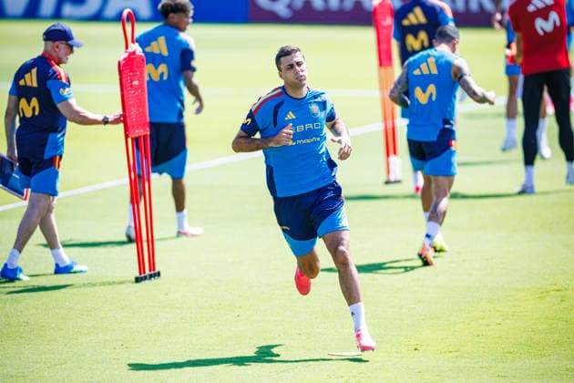 Spain national team, Nationalteam World Cup 19 06 2026 Rodrigo Hernandez of Spain runs in the field during the Spanish national team s training session at their World Cup base camp at the Baylor School in Chattanooga, United States of America on June 19, 2026. Photo (PGS Photo Agency) Chattanooga usa Copyright: xPGSxPhotoxAgencyx