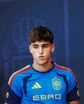 Spain national team, Nationalteam World Cup 19 06 2026 press conference, PK, Pressekonferenz of Pau Cubarsi of Spain during the Spanish national team s training session at their World Cup base camp at the Baylor School in Chattanooga, United States of America on June 19, 2026. Photo (PGS Photo Agency) Chattanooga usa Copyright: xPGSxPhotoxAgencyx