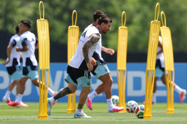 Argentina s forward Lionel Messi take part in a training session during the 2026 FIFA World Cup, WM, Weltmeisterschaft, Fussball football tournament at Sporting KC Training Centre in Kansas City on June 19, 2026. ¨(Photo by Alejandro PAGNI PHOTOxPHOTO) KANSAS CITY UNITED STATES