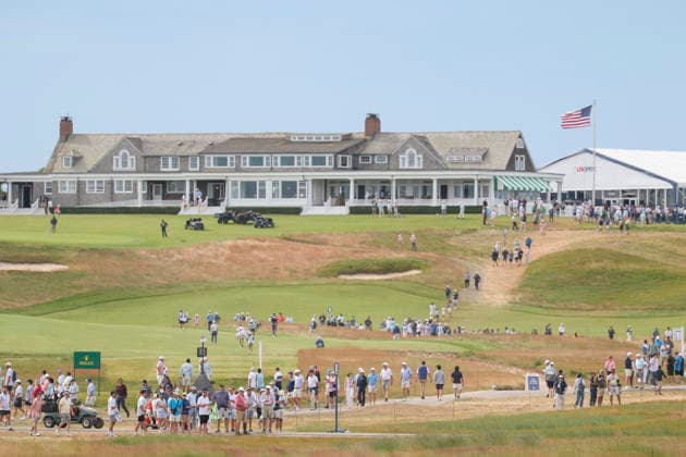 US Open Golf Championship - Round 2 Spectators navigate the course during the second round of the 2026 US Open golf tournament at the Shinnecock Hills Golf Club in Southampton, New York, USA, 19 June 2026. SOUTHAMPTON NEW YORK UNITED STATES  Copyright: xSARAHxYENESELx
