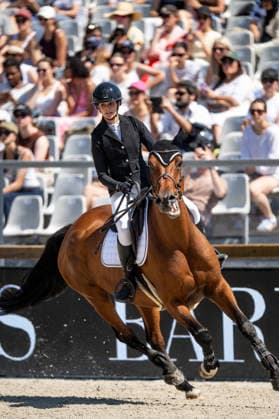 Liv Piris sur HELLO DE VESQUERIE lors du Prix Selman Marrakech de la 12ème édition Longines Paris Eiffel Jumping au pied de la Tour Eiffel sur le Champ-de-Mars à Paris, France, le 19 juin 2026. Perusseau-Veeren Bestimage Selman Marrakech Prize during the 12th edition of the Longines Paris Eiffel Jumping at Champ-de-Mars near Eiffel Tower in Paris, France, on June 19, 2026. Paris France  Copyright: xPerusseau-Veerenx xBestimagexPerusseau-Veerenx xBestimagex