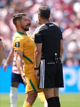 USA v Australia - FIFA World Cup, WM, Weltmeisterschaft, Fussball 2026 - Group D SEATTLE, USA - JUNE 19: Mathew Leckie (7) of Australia argues with the referee during the 2026 FIFA World Cup First Stage Group D match between USA and Australia at Lumen Field (Seattle Stadium) in Seattle, Washington, United States on June 19, 2026. Ercin Erturk Anadolu Washington United States. Editorial use only. Please get in touch for any other usage.  Copyright: x2026xAnadoluxErcinxErturkx