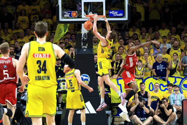 DEU, easyCredit BBL, ALBA vs. Bayern Muenchen, 19.06.2026, Max-Schmeling-Halle, Berlin, DEU, easyCredit BBL, ALBA vs. Bayern Muenchen, im Bild dunking von Moses Wood (ALBA Berlin 11), Isiaha Mike (FC Bayern Muenchen 22) *** DEU, easyCredit BBL, ALBA vs. Bayern Munich, June 19, 2026, Max Schmeling Halle, Berlin, Germany, easyCredit BBL, ALBA vs. Bayern Munich; pictured nordphotoxGmbHx xEngler nph00076