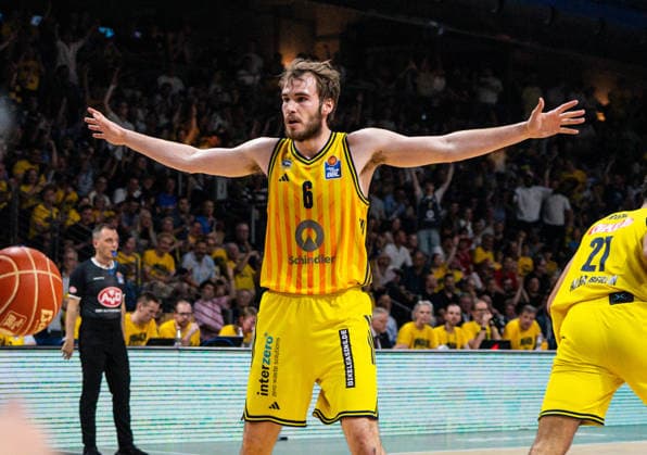Malte Delow (Alba Berlin, 6) 19.06.2026, Alba Berlin vs Bayern München, Basketball, BBL, Max-Schmeling Halle, Berlin BBL regulations prohibit any use of photographs as image sequences and or quasi-video. *** Malte Delow, Alba Berlin, June 19, 2026, Alba Berlin vs. Bayern Munich, Basketball, BBL, Max Schmeling Halle, Berlin. BBL regulations prohibit any use of photographs as image sequences and or quasi-video.,detected_source_language Copyright: HMBxMedia xFinnxWeidmann