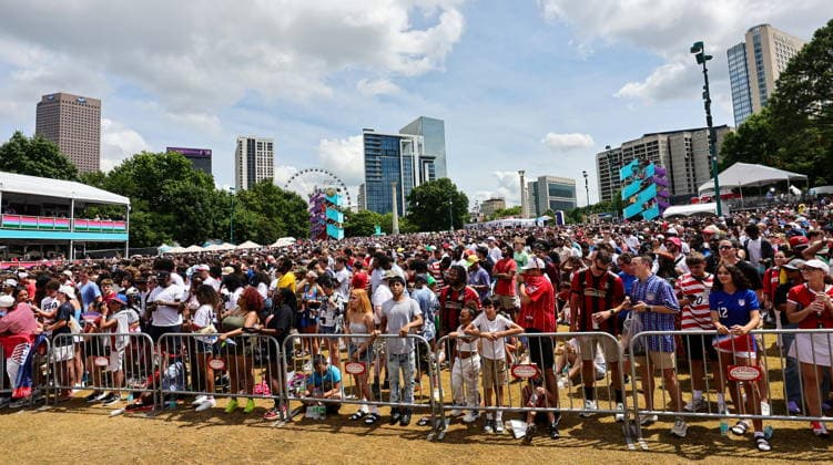FIFA World Cup, WM, Weltmeisterschaft, Fussball 2026 - Fan Festival in Atlanta Fans pack Centennial Olympic Park to watch the Group D match USA vs Australia during the FIFA World Cup 2026, at the Fan Festival in Atlanta, Georgia, USA, 19 June 2026. ATLANTA United States  Copyright: xRONALDxWITTEKx