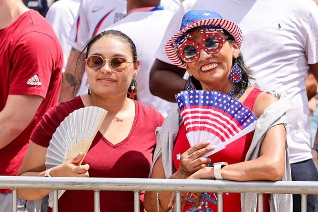 FIFA World Cup, WM, Weltmeisterschaft, Fussball 2026 - Fan Festival in Atlanta People use folding fans as they watch the Group D match USA vs Australia during the FIFA World Cup 2026, at the Fan Festival in Atlanta, Georgia, USA, 19 June 2026. ATLANTA United States  Copyright: xRONALDxWITTEKx