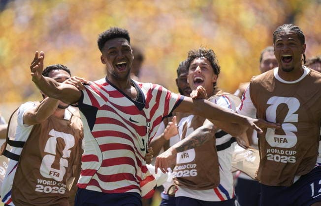 FIFA World Cup, WM, Weltmeisterschaft, Fussball 2026 - Group D - USA vs Australia Alex Freeman of USA celebrates with teammates after his 2-0 goal was allowed onside during the FIFA World Cup 2026 group stage match USA against Australia, in Seattle, USA, 19 June 2026. SEATTLE United States  Copyright: xSTEPHANxBRASHEARx