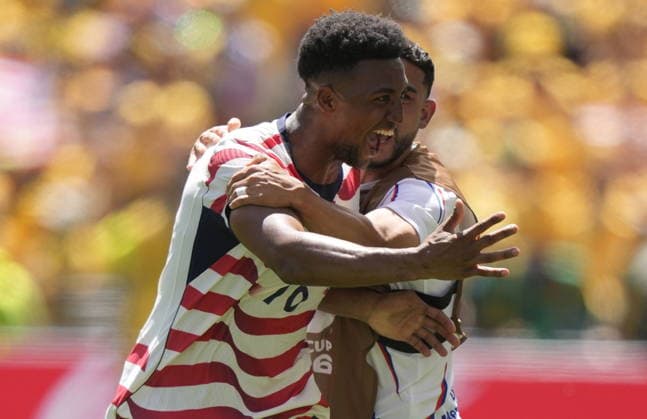 FIFA World Cup, WM, Weltmeisterschaft, Fussball 2026 - Group D - USA vs Australia Alex Freeman of USA celebrates with teammates after his 2-0 goal was allowed onside during the FIFA World Cup 2026 group stage match USA against Australia, in Seattle, USA, 19 June 2026. SEATTLE United States  Copyright: xSTEPHANxBRASHEARx