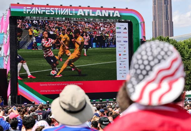 FIFA World Cup, WM, Weltmeisterschaft, Fussball 2026 - Fan Festival in Atlanta Fans watch the live broadcast of the Group D match USA vs Australia during the FIFA World Cup 2026, at the Fan Festival in Atlanta, Georgia, USA, 19 June 2026. ATLANTA United States  Copyright: xRONALDxWITTEKx