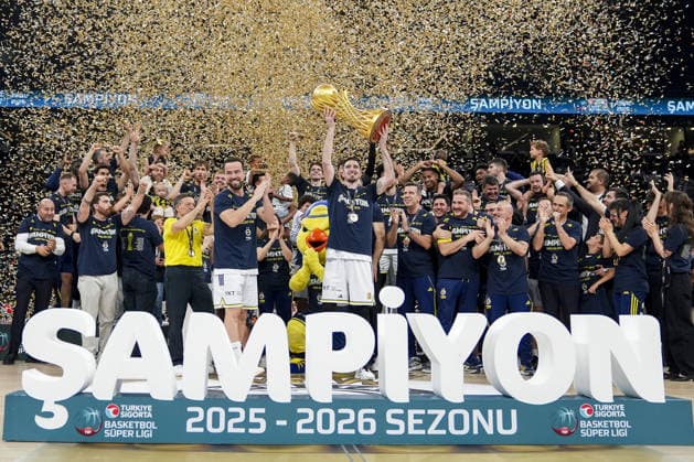 Fenerbahce Beko clinches 13th Basketball Super Lig title ISTANBUL, TURKIYE - JUNE 19: Players of Fenerbahce Beko celebrate after defeating Besiktas GAIN 77-75 to win the series 3-1 and claim the championship title during the Turkish Basketball Super Lig play-off final series fourth match at Sinan Erdem Sports Hall in Istanbul, Turkiye on June 19, 2026. Arife Karakum Anadolu Istanbul Turkey. Editorial use only. Please get in touch for any other usage.  Copyright: x2026xAnadoluxArifexKarakumx