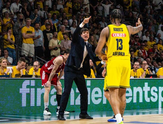 Pedro Calles (Alba Berlin, Chef-Trainer) 19.06.2026, Alba Berlin vs Bayern München, Basketball, BBL, Max-Schmeling Halle, Berlin BBL regulations prohibit any use of photographs as image sequences and or quasi-video. *** Pedro Calles, Alba Berlin Head Coach, June 19, 2026, Alba Berlin vs. Bayern Munich, Basketball, BBL, Max Schmeling Halle, Berlin. BBL regulations prohibit any use of photographs as image sequences and or quasi-video.,detected_source_language Copyright: HMBxMedia xFinnxWeidmann