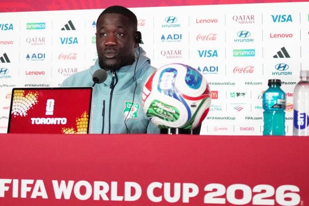 Fussball , Weltmeisterschaft 2026, FIFA WM 2026, Fussball World Cup , Canada USA, Mexico-2026, , Deutschland vs ElfenbeinKüste Germany vs Ivory Coast, Gruppenphase, Gruppen E , 19 .06.2026, Toronto Stadium Kanada, press conference, PK, Pressekonferenz Presse Konferenz , 1 Tag vor dem Spiel Deutschland vs Elfenbeinküste , one day before the Match Ivory coast vs Germany Emerse Fae Elfenbeinküsten Trainer Coach Foto Chai von der Laage FIFA regulations prohibit any use of photographs as image sequences and or quasi-video. EDITORIAL USE ONLY, *** Soccer, 2026 World Cup, FIFA World Cup 2026, Soccer World Cup, Canada, USA, Mexico 2026, Germany vs. Ivory Coast, Group Stage, Group E, June 19, 2026, Toronto Stadium, Canada, Press Conference, 1 day before the Germany vs. Ivory Coast match, one day before the Ivory Coast vs. Germany match, Emerse Fae, Ivory Coast Coach, Photo by Chai von der Laage. FIFA regulations prohibit any use of photographs as image sequences and or quasi-video. EDITORIAL USE ONLY,,detected_source_language