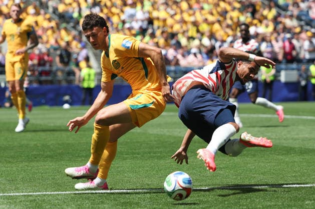 Malik Tillman of USA is challenged by Alessandro Circati of Australia during the FIFA World Cup, WM, Weltmeisterschaft, Fussball 2026 match between USA and Australia at Lumen Field, Seattle, USA on 19 June 2026. Copyright: xPeterxDovganx 45090049