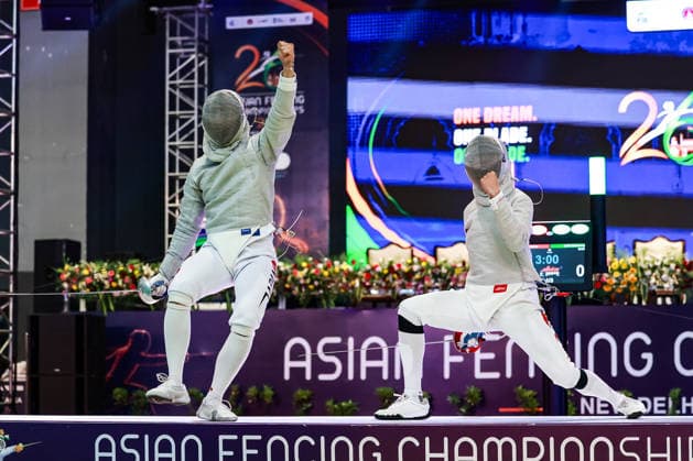 June 19, 2026, New Delhi, Delhi, India: Tsumori Shido (Japan) vs. Luo Shaotong (China) during Semi-Finals of Asian Senior Fencing Championships 2026 (Men s Sabre) at Bharat Mandapam Convention Centre, New Delhi, India on 19th June 2026. Fencing 2026: Asian Senior Fencing Championships 2026  - ZUMAd207 20260619_zsp_d207_269 Copyright: xAvijitxDasx