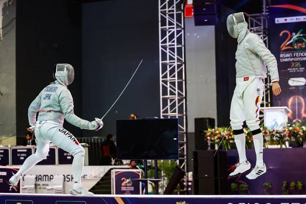 June 19, 2026, New Delhi, Delhi, India: Tsumori Shido (Japan) vs. Luo Shaotong (China) during Semi-Finals of Asian Senior Fencing Championships 2026 (Men s Sabre) at Bharat Mandapam Convention Centre, New Delhi, India on 19th June 2026. Fencing 2026: Asian Senior Fencing Championships 2026  - ZUMAd207 20260619_zsp_d207_273 Copyright: xAvijitxDasx