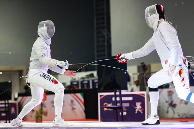 June 19, 2026, New Delhi, Delhi, India: Tsumori Shido (Japan) vs. Luo Shaotong (China) during Semi-Finals of Asian Senior Fencing Championships 2026 (Men s Sabre) at Bharat Mandapam Convention Centre, New Delhi, India on 19th June 2026. Fencing 2026: Asian Senior Fencing Championships 2026  - ZUMAd207 20260619_zsp_d207_275 Copyright: xAvijitxDasx