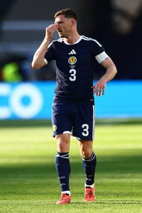 Andy Robertson of Scotland holds his nose Scotland v Morocco, 2026 FIFA World Cup, WM, Weltmeisterschaft, Fussball Group C, Football, Boston Stadium, Foxborough, Massachusetts, USA - 19 Jun 2026Foxborough Boston Stadium Massachusetts (MA) United States of America EDITORIAL USE ONLY No use with unauthorised audio, video, data, fixture lists, club league logos or live services. Online in-match use limited to 120 images, no video emulation. No use in betting, games or single club league player publications.  Copyright: xMichaelxZemanek Shutterstockx 16928953az