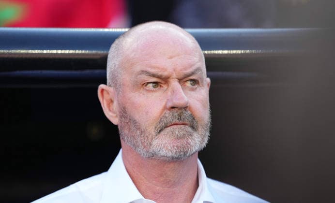 Steve Clarke (Scotland) looks on during Scotland and Morocco, Group C FIFA World Cup, WM, Weltmeisterschaft, Fussball 2026, Boston Stadium, Boston, USA on June 19, 2026. Thor Wegner DeFodi Images. (Photo by DeFodi Images) - *** Steve Clarke of Scotland watches the match between Scotland and Morocco in Group C of the 2026 FIFA World Cup at Boston Stadium in Boston, USA, on June 19, 2026. Photo by Thor Wegner, DeFodi Images,detected_source_language