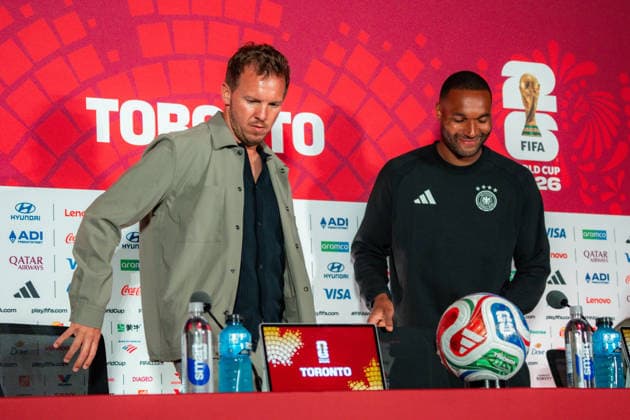 FIFA Fussball Weltmeisterschaft 2026, Gruppe E, Spiel 2, Deutschland vs Elfenbeinküste, 19.06.2026 im Toronto Stadium, Toronto Jonathan Tah (Deutschland) und Julian Nagelsmann (Deutschland) bei der Pressekonferenz vor dem Spiel Deutschland vs. Elfenbeinküste *** 2026 FIFA World Cup, Group E, Match 2, Germany vs. Ivory Coast, June 19, 2026, at Toronto Stadium, Toronto. Jonathan Tah (Germany) and Julian Nagelsmann (Germany) at the press conference ahead of the Germany vs. Ivory Coast match.,detected_source_language Copyright: xBahhoxKarax