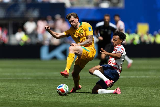 June 19, 2026, Seattle, Washington, USA: Connor Metcalfe of Australia evades the USA defence during the FIFA World Cup, WM, Weltmeisterschaft, Fussball 2026 Group D match between USA and Australia at Lumen Field. World Cup 2026: Group D: USA V Australia  - ZUMAc318 20260619_znp_c318_047 Copyright: xJohnxCarusix