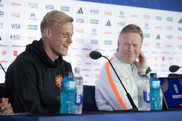 HOUSTON, 19-06-2026, Houston Stadium, press conference, PK, Pressekonferenz of the Netherlands on MD-1 before the match against Sweden World Cup 2026 . Picture shows Jean Paul van Hecke and Ronald Koeman Netherlands in Houston (World Cup 2026)  x204481461x Copyright: