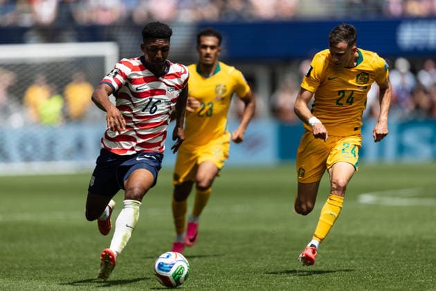 June 19, 2026, Seattle, Washington, USA: Alex Freeman of the USA evades the Australian defence during the FIFA World Cup, WM, Weltmeisterschaft, Fussball 2026 Group D match between USA and Australia at Lumen Field. Seattle USA - ZUMAc318 20260619_znp_c318_046 Copyright: xJohnxCarusix