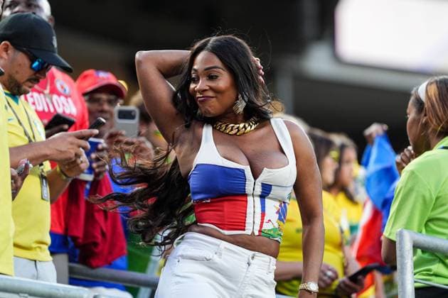 Haiti fan dancing ahead of kick off Brazil v Haiti, 2026 FIFA World Cup, WM, Weltmeisterschaft, Fussball Group C, Football, Philadelphia Stadium, Philadelphia, Pennsylvania, USA - 19 Jun 2026Philadelphia Philadelphia Stadium Pennsylvania (PA) United States of America  Copyright: xIsmaelxAdnan Shutterstockx 16936842bb