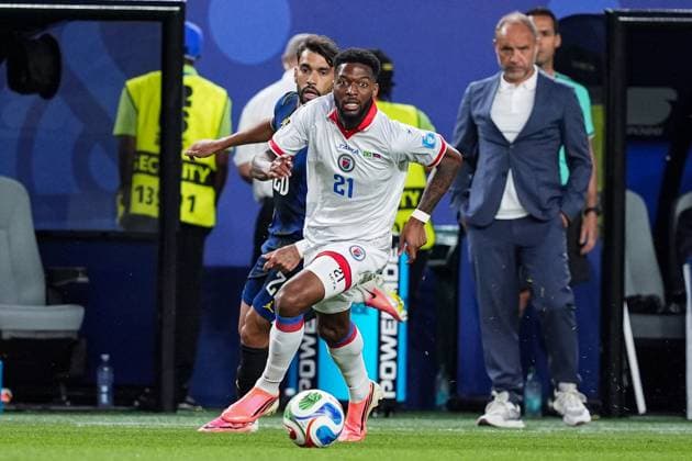 JosuÃ Casimir of Haiti runs with the ball Brazil v Haiti, 2026 FIFA World Cup, WM, Weltmeisterschaft, Fussball Group C, Football, Philadelphia Stadium, Philadelphia, Pennsylvania, USA - 19 Jun 2026Philadelphia Philadelphia Stadium Pennsylvania (PA) United States of America  Copyright: xIsmaelxAdnan Shutterstockx 16936842bi